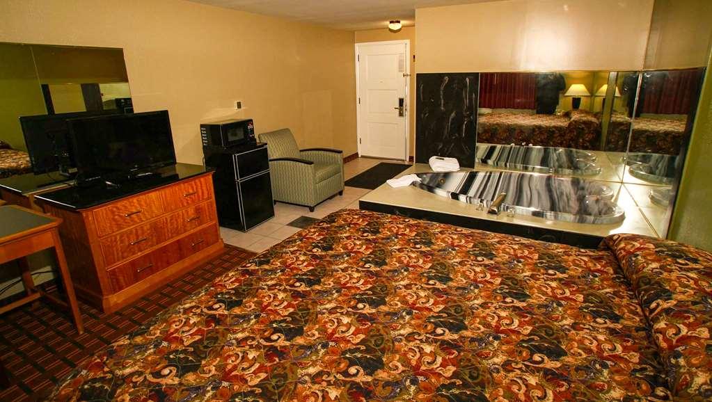 Budget Motel *